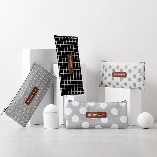 trousses minimalistes en tissu